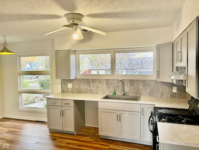 1015 E Adams Dr, Franklin, IN 46131 - photo 7