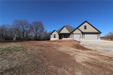 15060 E Highway 264, Lowell, AR 72745 - photo 2