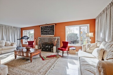 1285 E River Dr, Des Plaines, IL 60018 - photo 7