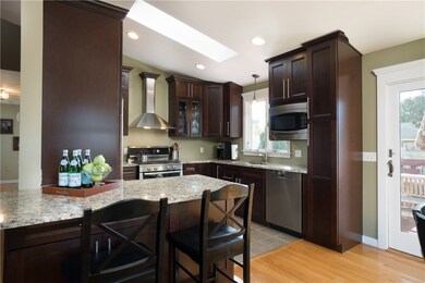 66 Pomfret Rd, Narragansett, RI 02882 - photo 4