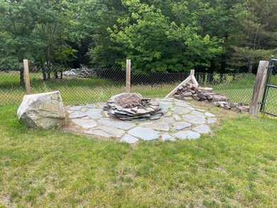 107 hall Hill firepit