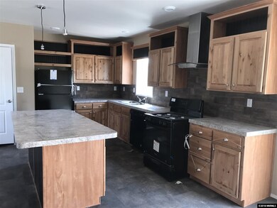 587 W National Ave, Winnemucca, NV 89445 - photo 6