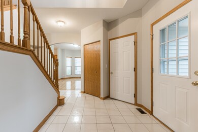 1601 Trails End Ln unit 5B, Bolingbrook, IL 60490 - photo 5