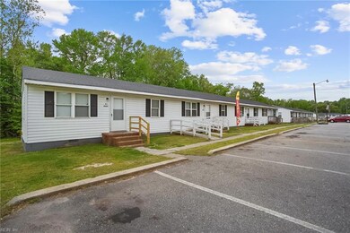 8858 Smithfield Apartments Ln, Smithfield, VA 23430 - photo 3