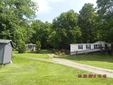 300 C C Hayes Rd, Purlear, NC 28665 - photo 3