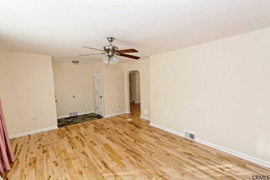 1047 Hickory Rd, Schenectady, NY 12309 - photo 4