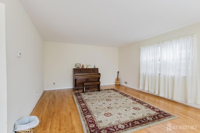 11 Edgeworth Place, New Brunswick, NJ 08901 - photo 4