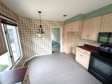 3900 Belden Ct NE, Cedar Rapids, IA 52402 - photo 6