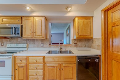 329 Brownstone Dr, Englewood-20