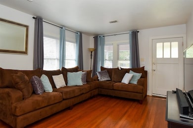 102 Frawley St, Houston, TX 77009 - photo 7