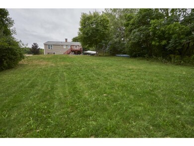 19 Fairfield Rd, Sandown, NH 03873 - photo 3