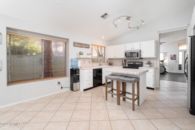 5050 W Glenview Place, Chandler, AZ 85226 - photo 5