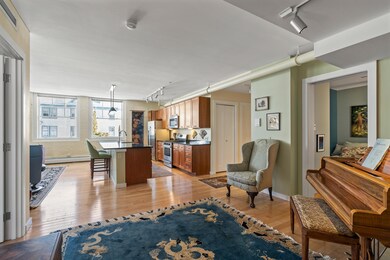 172 Falmouth St unit 1, Portland, ME 04102 - photo 2