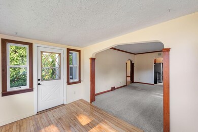 2-web-or-mls-267 Haskell St E-2.jpg