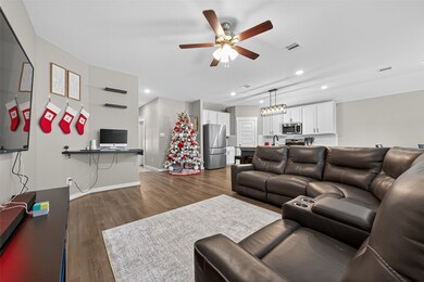 30301 Kingston Heath Dr, Cleveland, TX 77327 - photo 7