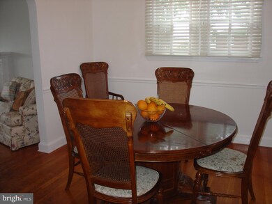 2112 Gaither St, Temple Hills, MD 20748 - photo 5