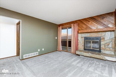 02-Living Room 20240418-DW-8009-Edit