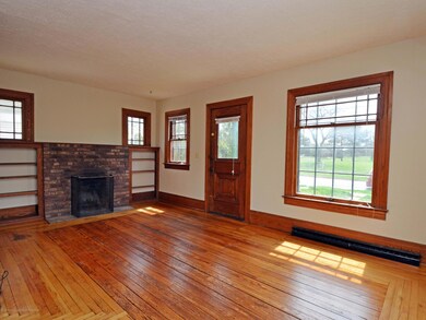 5Living Room