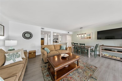 1900 Cove II Place unit 138, Sarasota, FL 34242 - photo 6