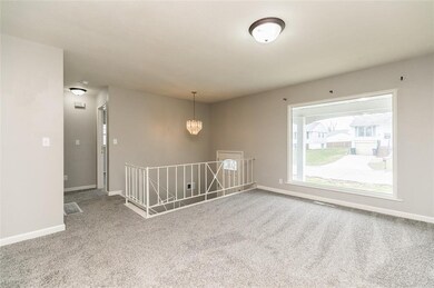 3206 Carriage Dr SW, Cedar Rapids, IA 52404 - photo 3