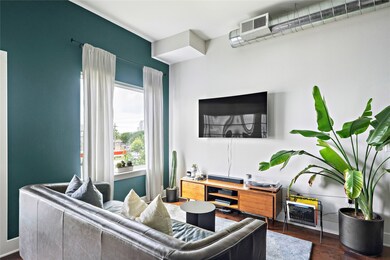 Exposed Ac ducts add to the industrial and modern