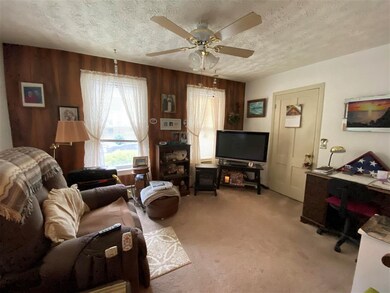 451 Hevey St, Manchester, NH 03102 - photo 6