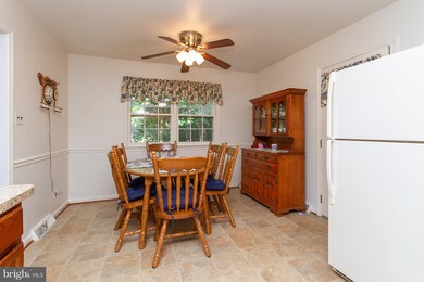 39544 Jarrell Dr, Mechanicsville, MD 20659 - photo 7