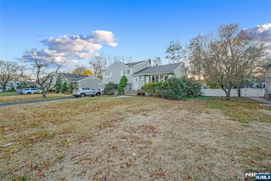 194 Delmar Ave, Glen Rock, NJ 07452 - photo 2