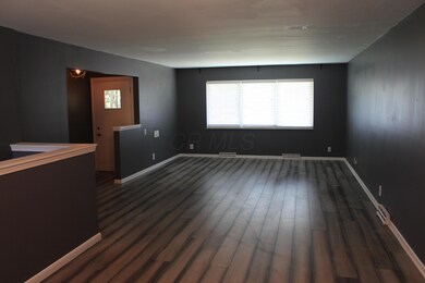 LR looking toward front of house