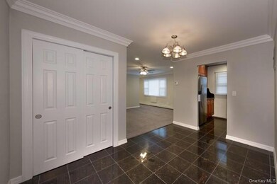 303 Robinson Ave unit 303-3, Patchogue, NY 11772 - photo 4