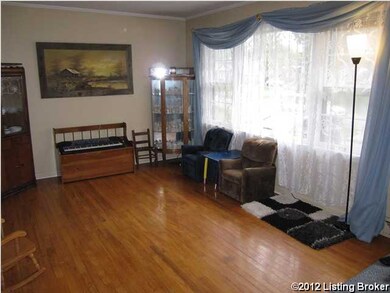 5612 Idlewood Ln, Louisville, KY 40291 - photo 2