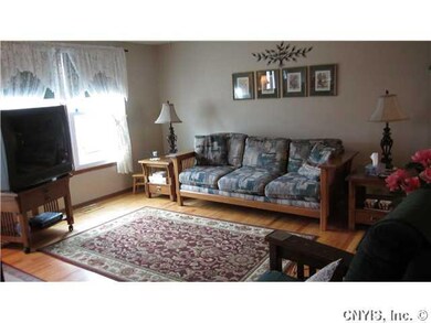 Living Room. The large Living Room boasts beautifu