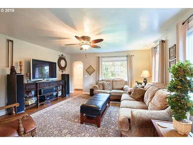 826 SW Mill St, Sheridan, OR 97378 - photo 4