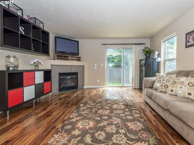 Living Room-Fireplace