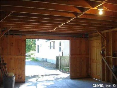 Parking Lot/Garage