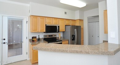 Kitchen W/Breakfast Bar