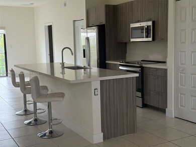 7905 NW 104th Ave unit 24, Doral, FL 33178 - photo 2