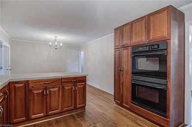 Double Oven and Pantry