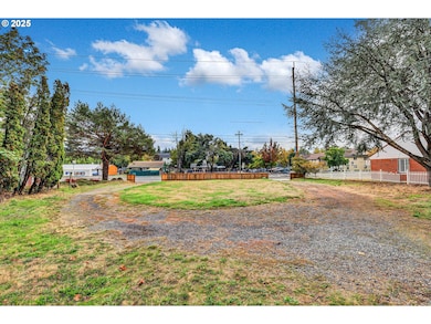 14125 SE Division St, Portland, OR 97236 - photo 6