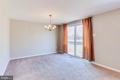 10633 Hesperian Dr, Laurel, MD 20723 - photo 6