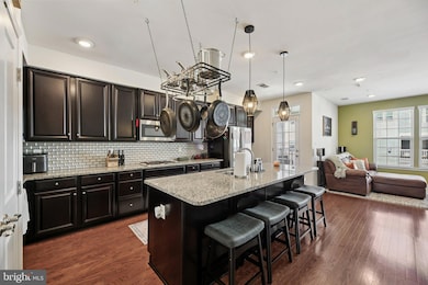 8031 Orchard Grove Rd, Odenton, MD 21113 - photo 6