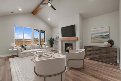 4724 SW Badger Ct, Redmond, OR 97756 - photo 2