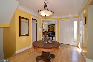11610 Chapel Cross Way, Reston, VA 20194 - photo 4