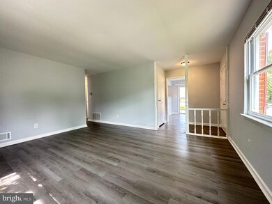 9677 Hagel Cir unit 36/A, Lorton, VA 22079 - photo 4