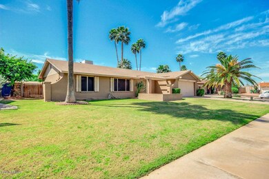 Ocaso-Side view of front of home.jpg