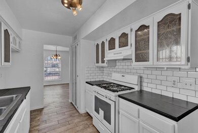 1823 Robert Wynn St, El Paso, TX 79936 - photo 7