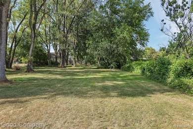 1727 E Elza Ave, Hazel Park, MI 48030 - photo 2