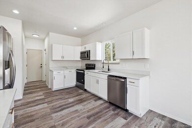 1106 S Rifle Cir, Aurora, CO 80017 - photo 7