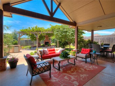 1305 Denver Cir, Moore, OK 73160 - photo 4