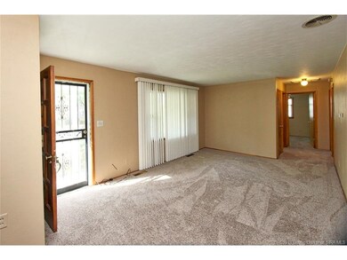 1524 E 8th St, Jeffersonville, IN 47130 - photo 4